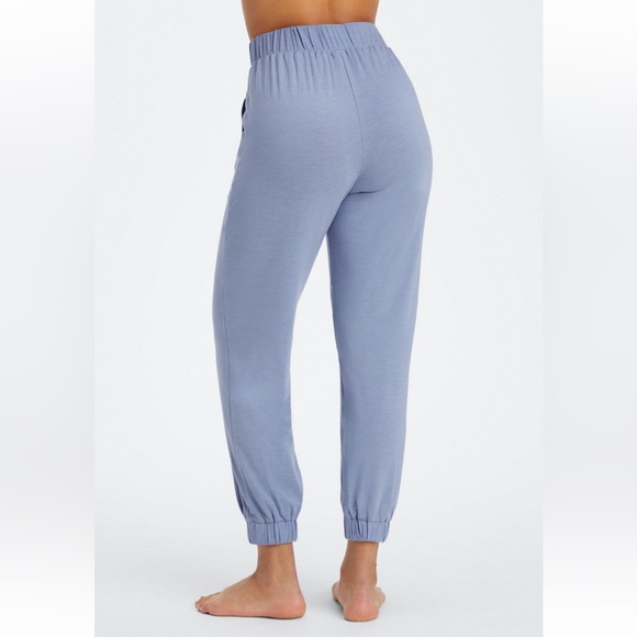 Fabletics RestoreKnit Tapered Pant in Faded Denim, size large - Picture 2 of 10